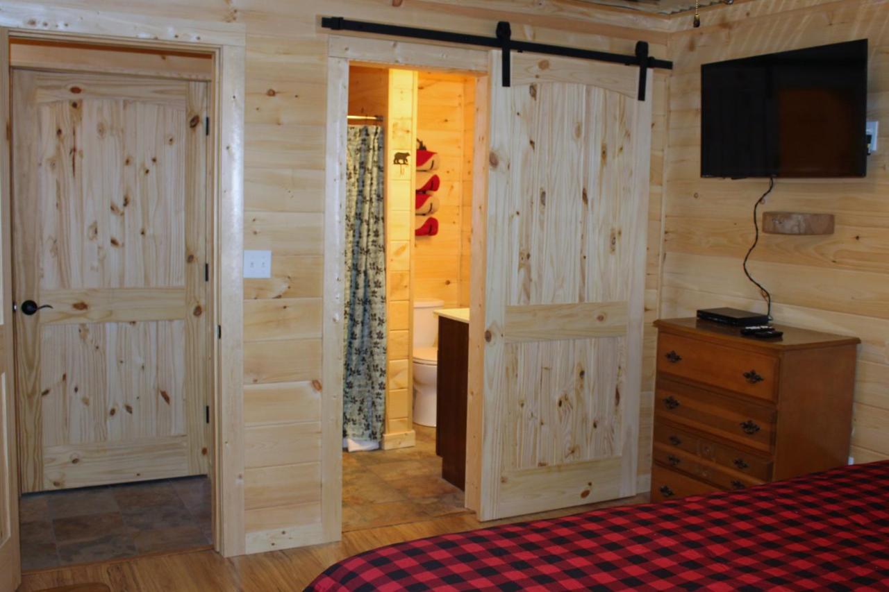 Spacious Downtown Condo Walking Distance To Downtown Gatlinburg Sleeps 6 Guests Esterno foto