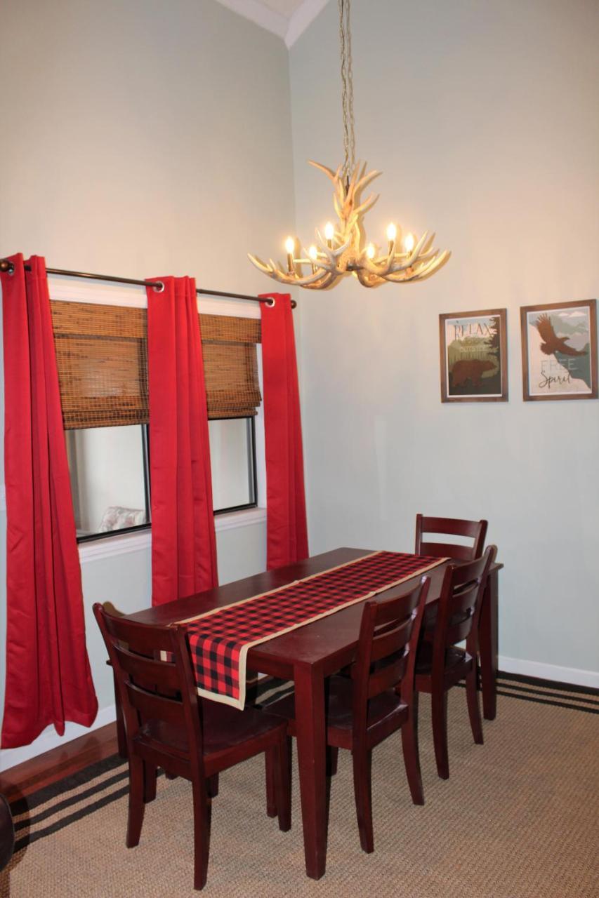 Spacious Downtown Condo Walking Distance To Downtown Gatlinburg Sleeps 6 Guests Esterno foto