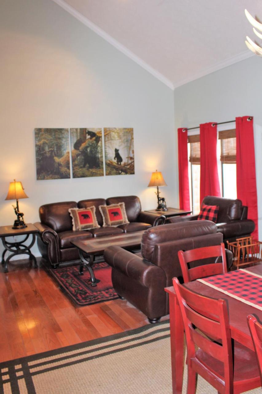 Spacious Downtown Condo Walking Distance To Downtown Gatlinburg Sleeps 6 Guests Esterno foto
